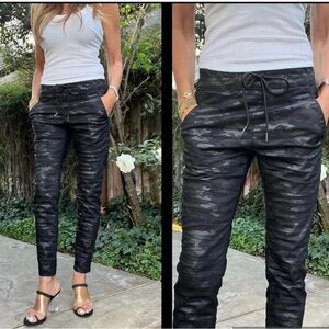 New BEVY FLOG Shely camo coated pants, black, 25